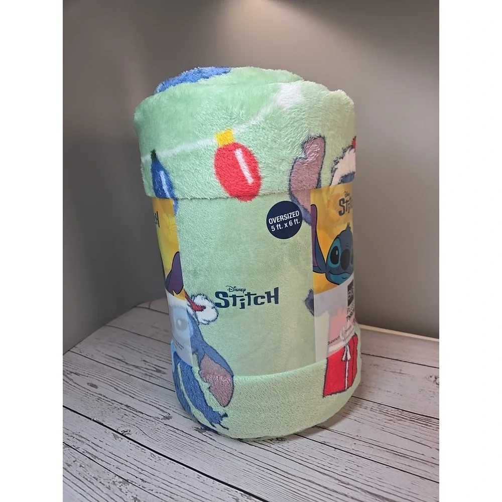 The Big One Disney‎ Lilo & Stitch Christmas Plush Fleece Throw Blanket 5' x 6'